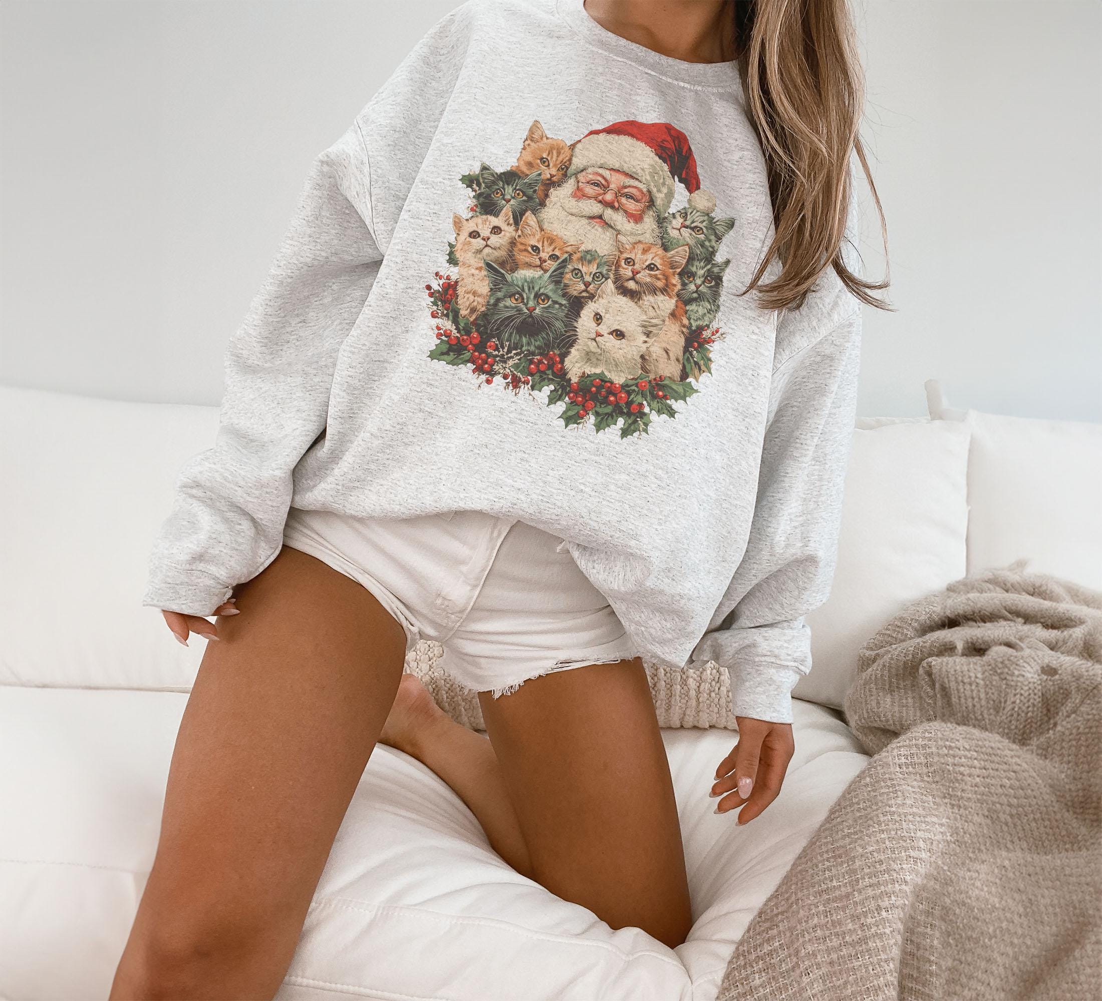 Retro Santa Claus & Kittens Christmas Winter Sweatshirt - 90s Old Saint Nick Gift For Cat Lovers Outfit - Boho
