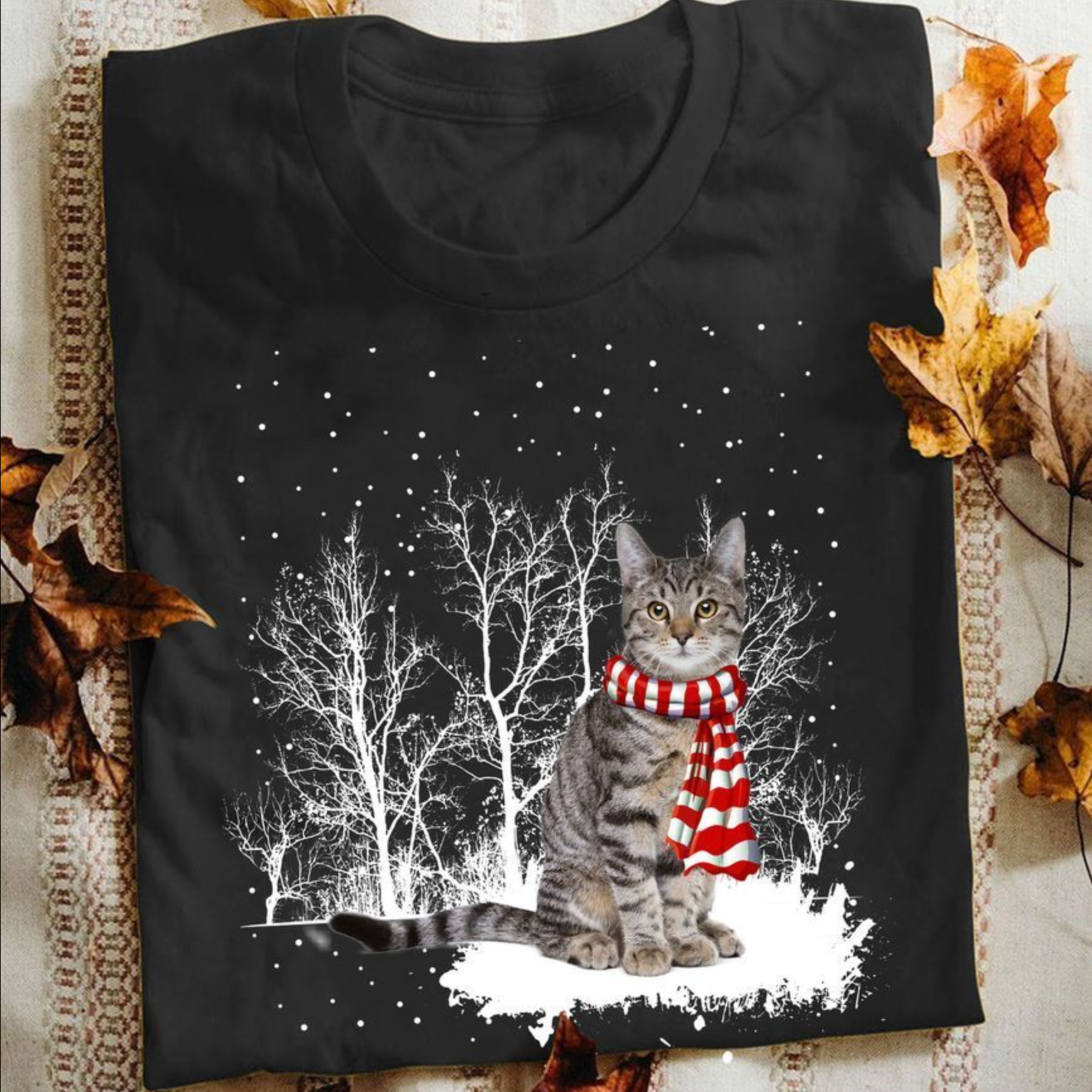 PresentsPrints, Cat on Snow, Merry Christmas Cat T-Shirt