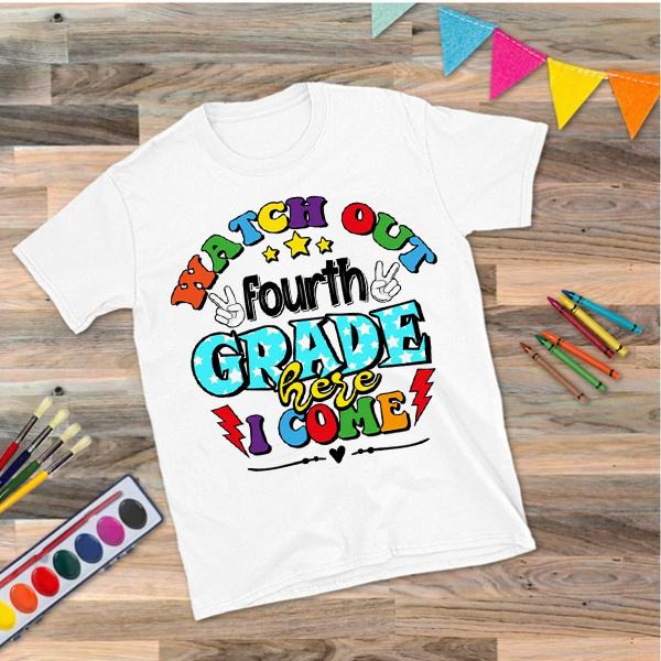PresentsPrints, Watch out Fourth Grade here I come, Back to school T-shirt